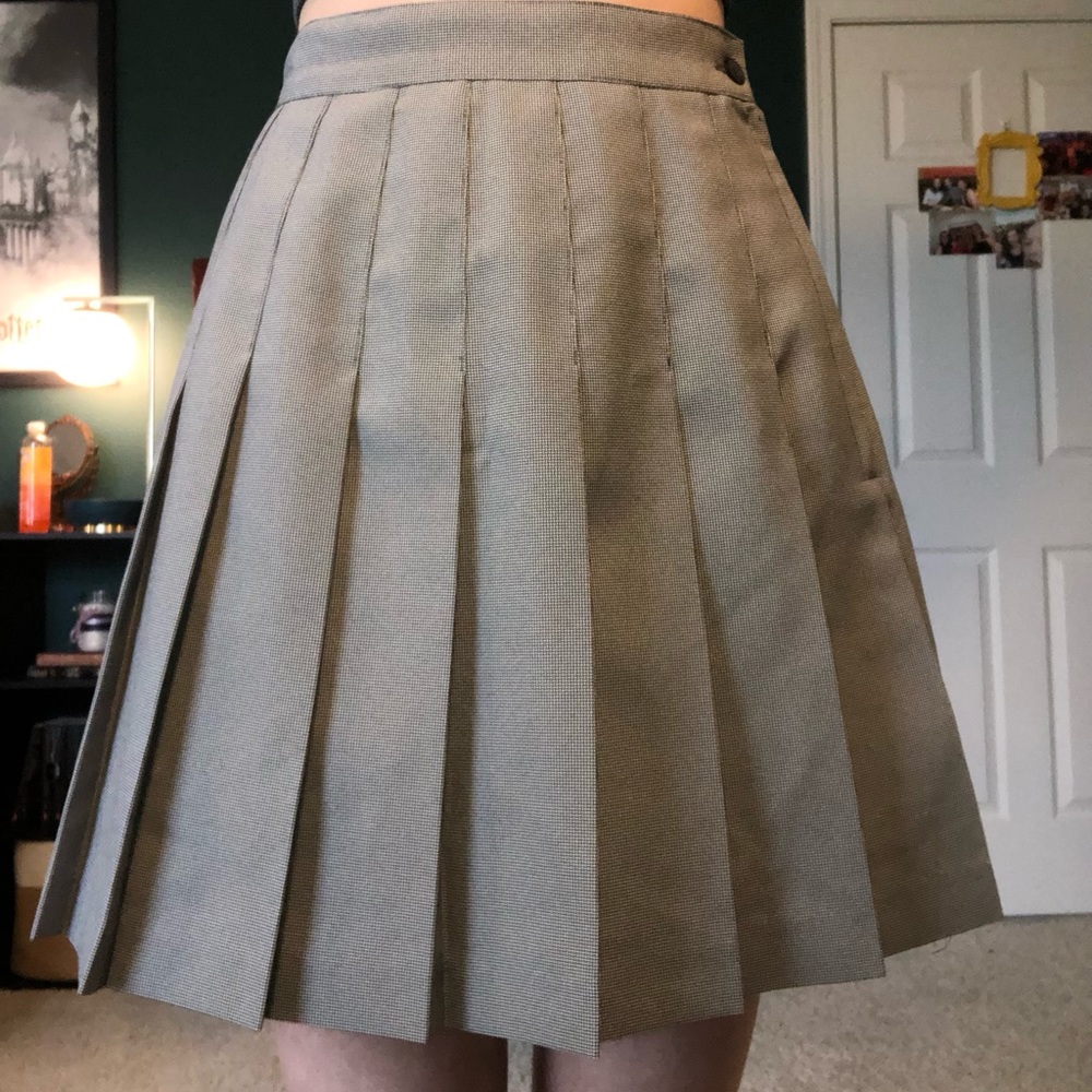 Grey pleated high rise knee length skirt